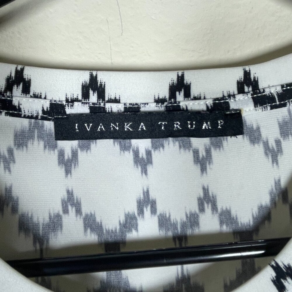 Ivanka Trump Women's Black & White Short Sleeve Blouse Medium Business Casual! - Picture 3 of 5